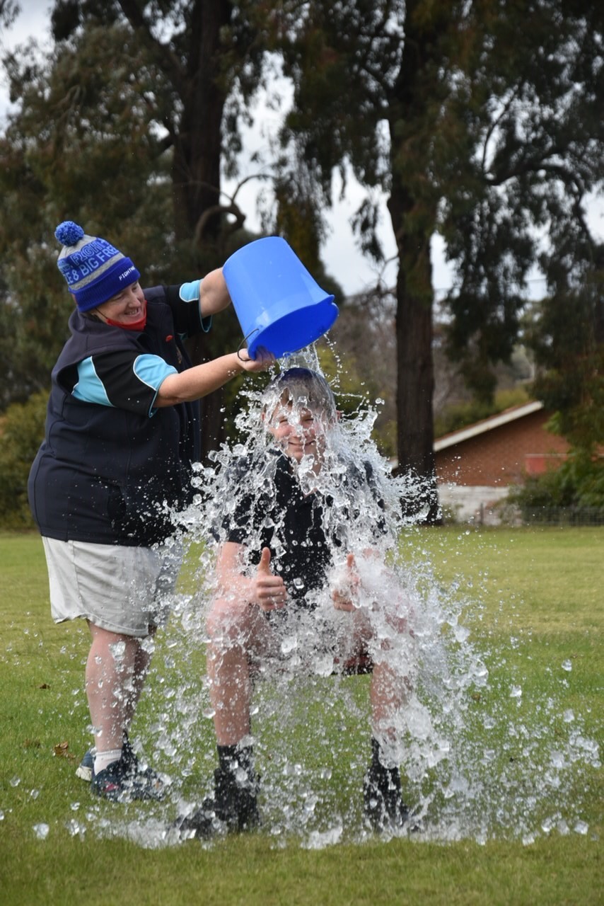 /uploaded_files/media/gallery/1655426636Ice Bucket Challenge June 2022 - 3.jpg